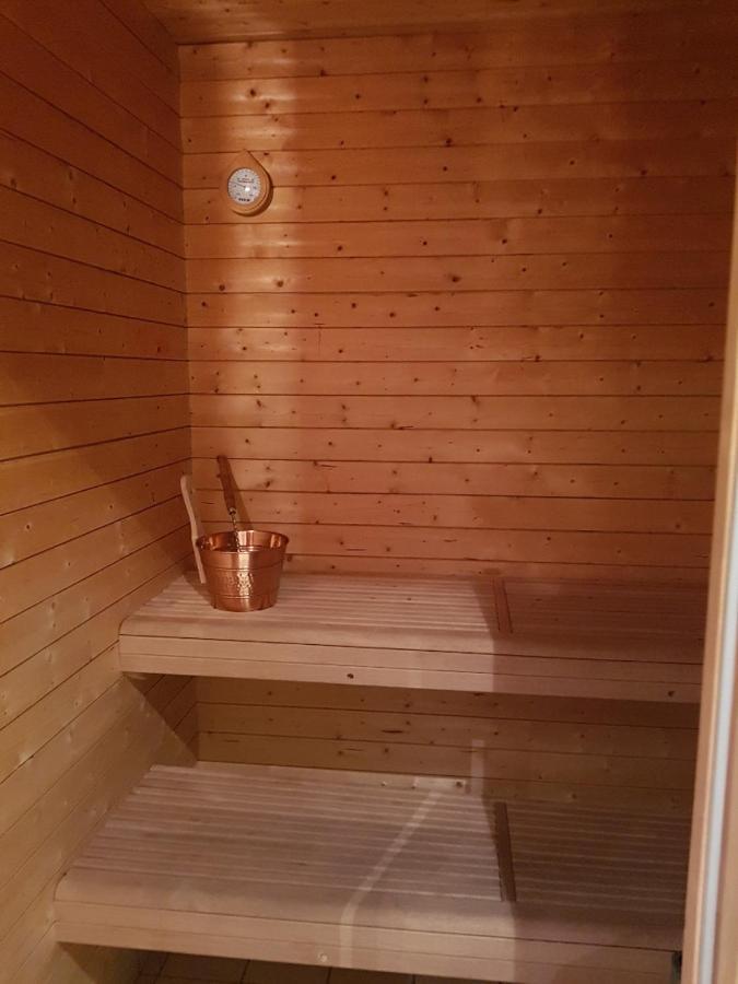 Funaesdalsporten Roeda Husen Funaesdalen Buitenkant foto