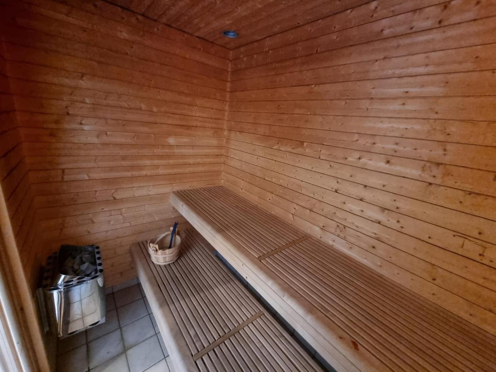 Funaesdalsporten Roeda Husen Funaesdalen Buitenkant foto